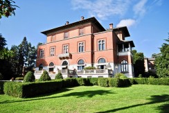 Biella Via Marconi Signorile Appartamento in Villa Biella Via Marconi Signorile Appartamento in Villa