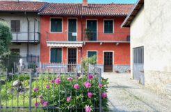 Vandorno Casa Centro Schiera con Giardino In Vendita Vandorno Casa Centro Schiera con Giardino In Vendita