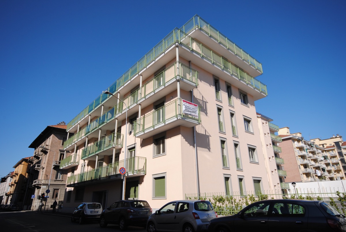 Biella Via Bengasi Attico Con Box Auto  in Vendita