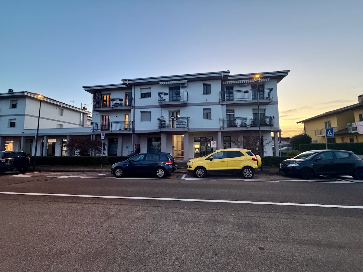 Verrone Piazza XXV Aprile Appartamento In Vendita